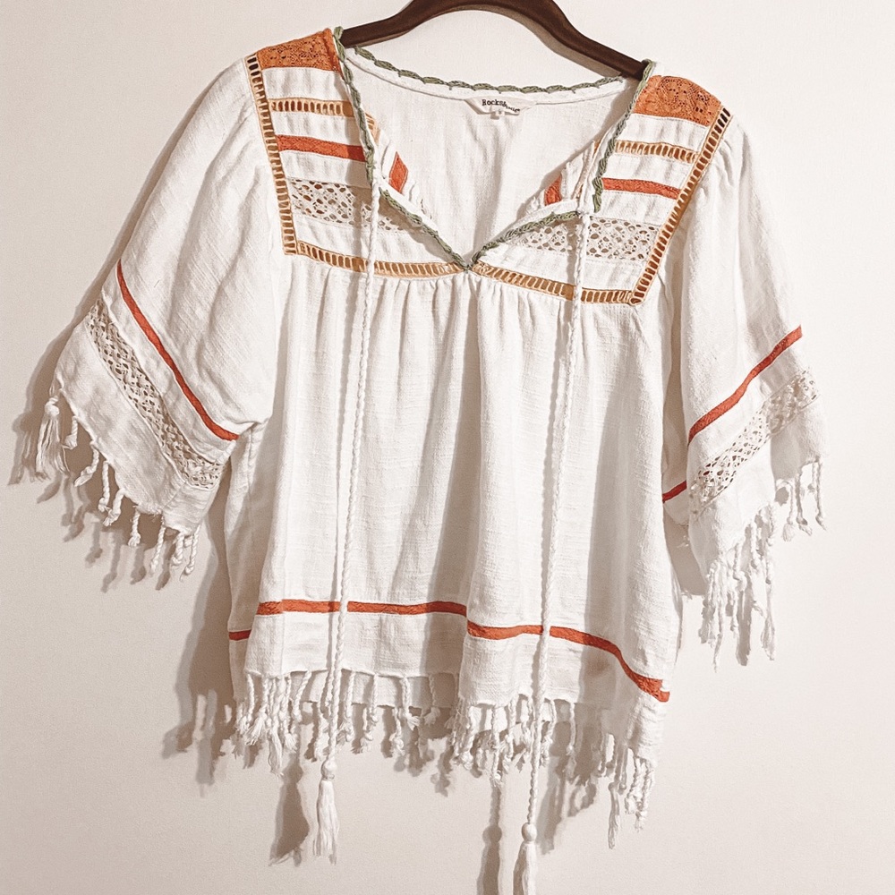 ROCKS & INDIGO Crochet Lace Trim Fringe Top